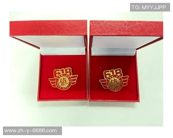 足球巨星文具系列：球场荣耀与创意设计的完美融合